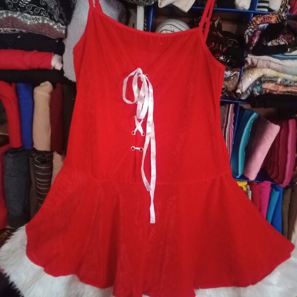 Holiday dress with hat - Picture 3 of 6